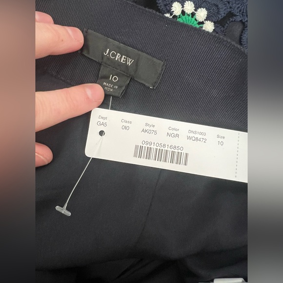 NWT J. Crew Pencil Skirt in Navy with Green and White Floral Crochet, Size 10 - Picture 8 of 8